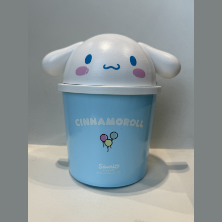 Prügikast kiikkaanega Cinnamoroll